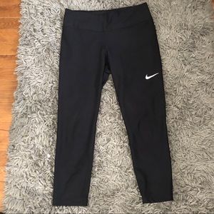 ⭐️FLASH SALE⭐️Nike Capri Running Tights